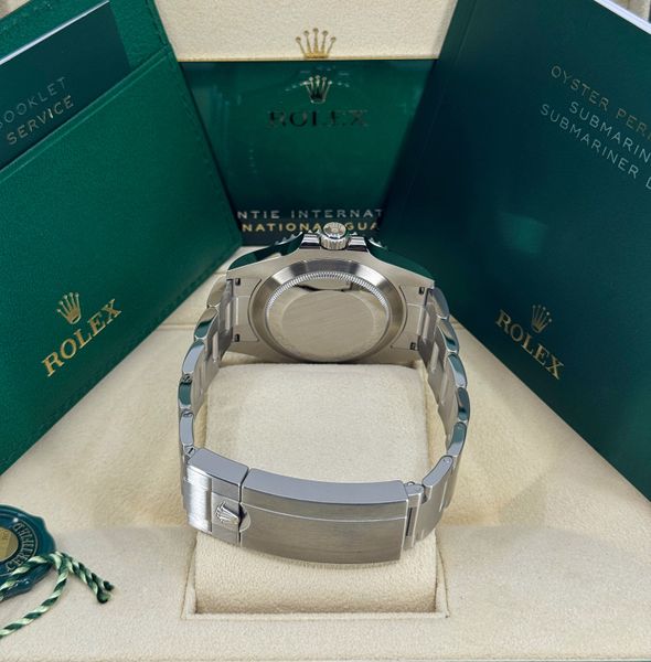 Rolex Submariner 124060